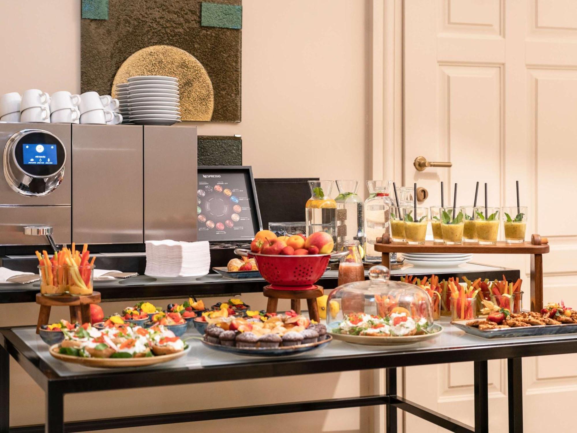 ホテル レジデント ソポト エクステリア 写真 A buffet