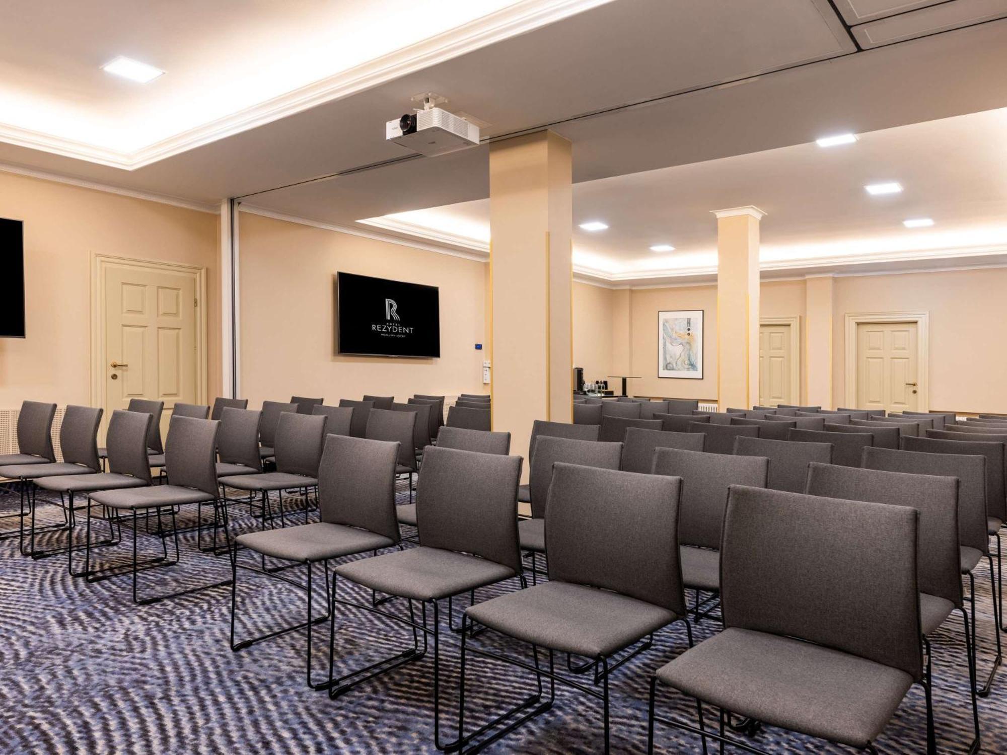 ホテル レジデント ソポト エクステリア 写真 Meeting room
