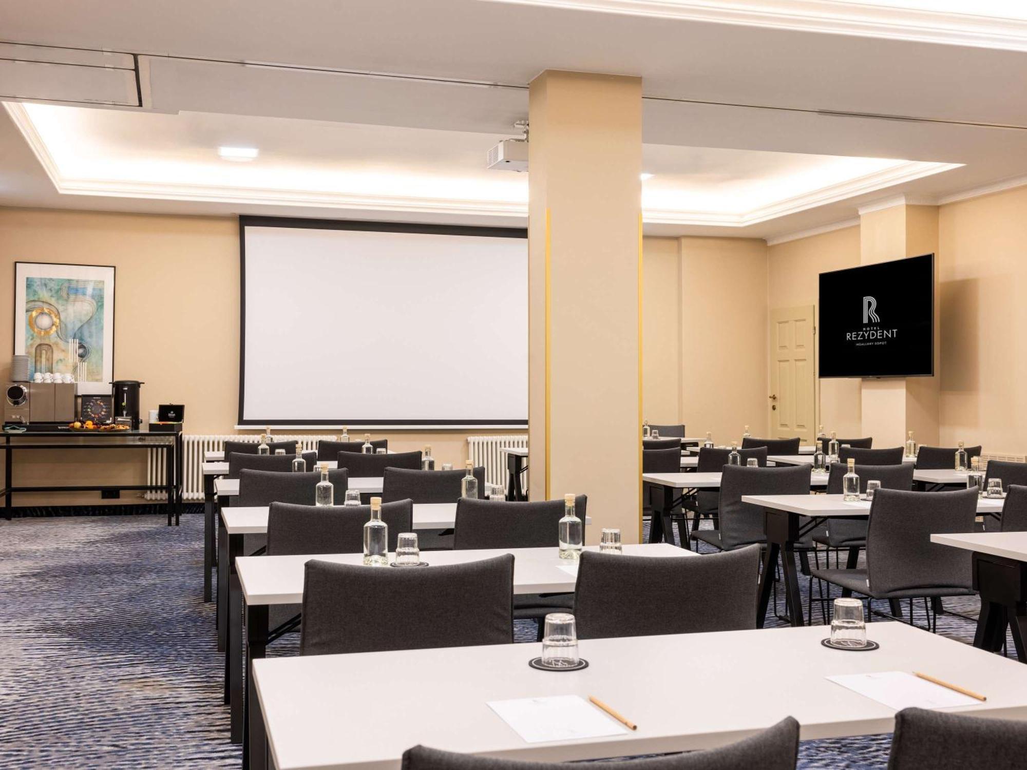 ホテル レジデント ソポト エクステリア 写真 Meeting room