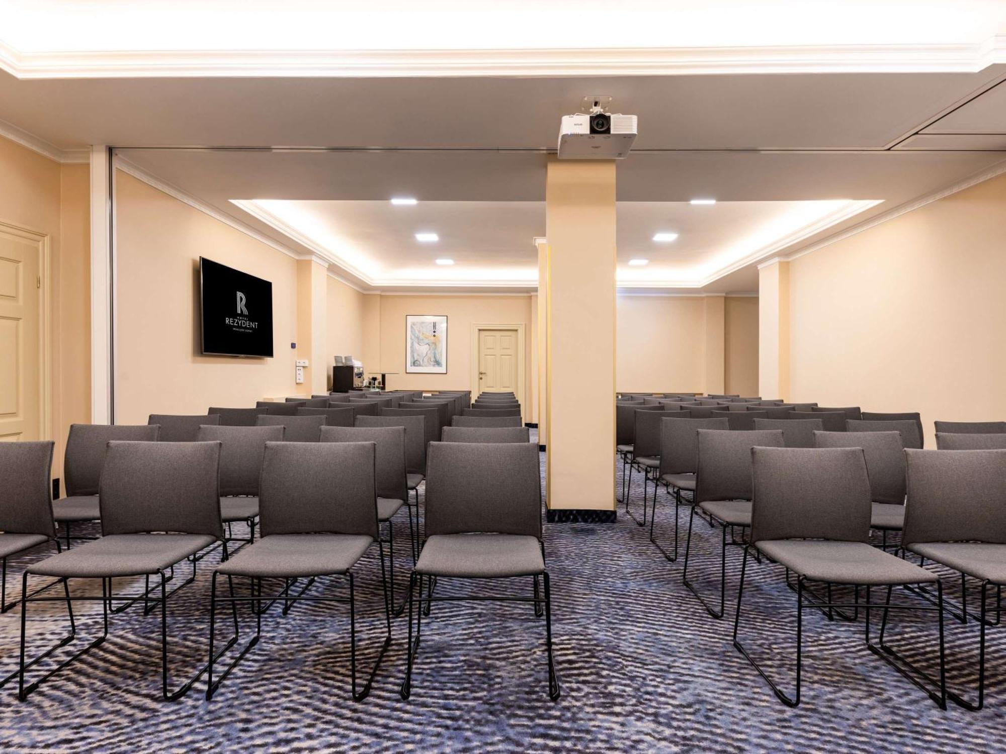 ホテル レジデント ソポト エクステリア 写真 Meeting room